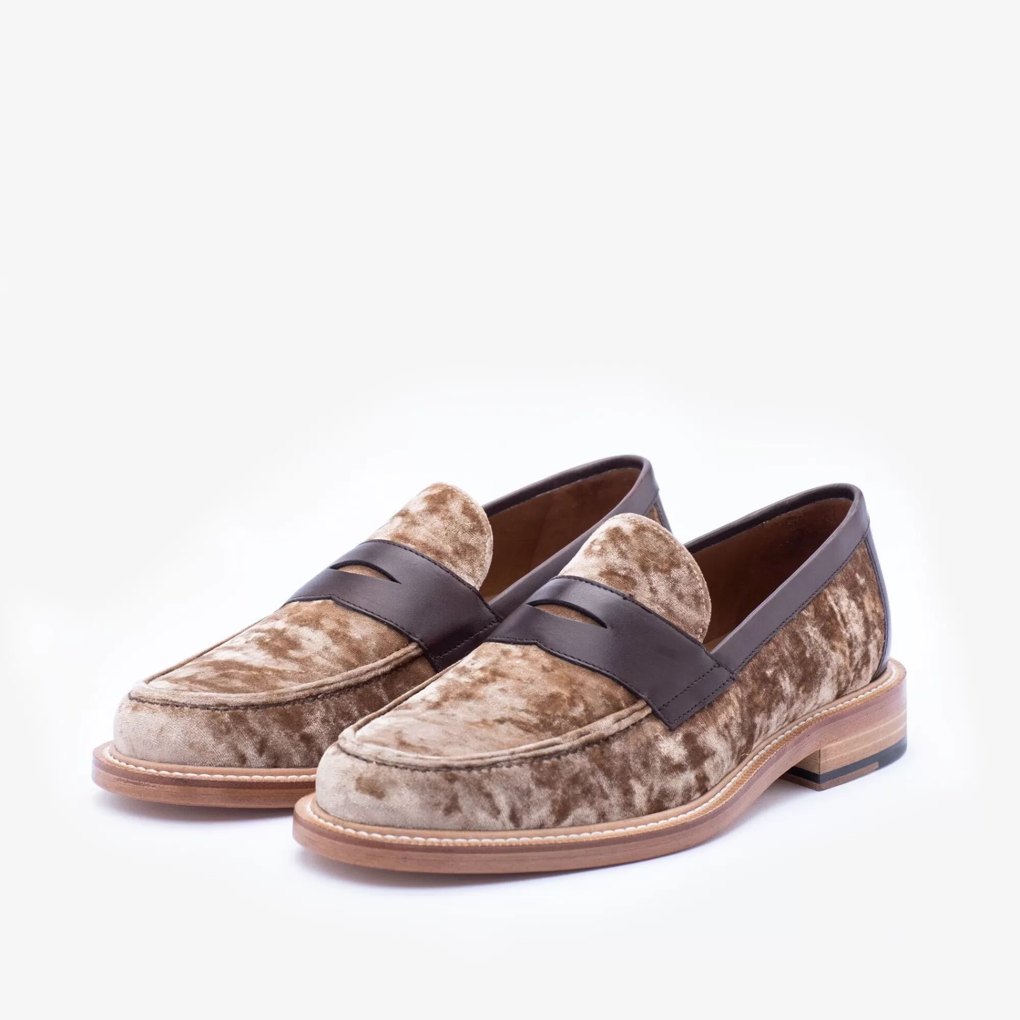 Cheap De Fitz Loafer In Champagne - Fluwelen Loafers | Heren Loafers | Schoenen